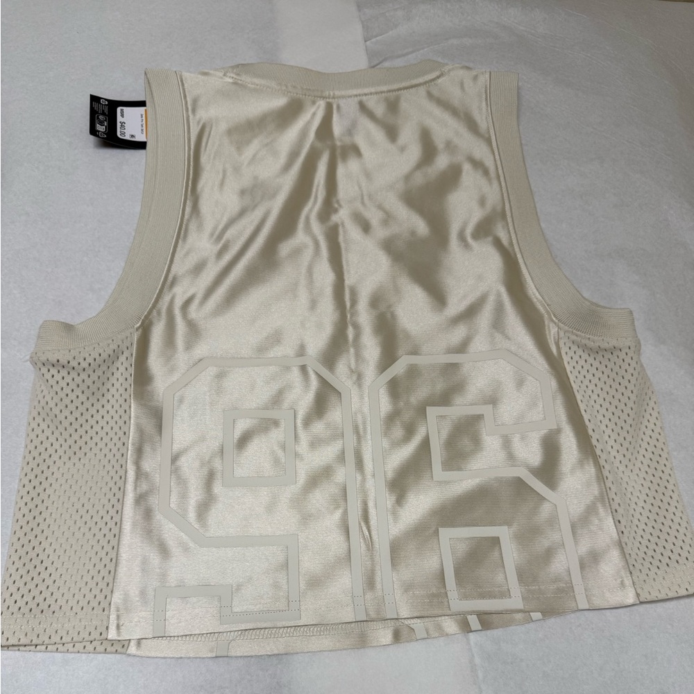 NWT: UA Zone Pro Satin White Tank Top🍁 - Picture 4 of 12